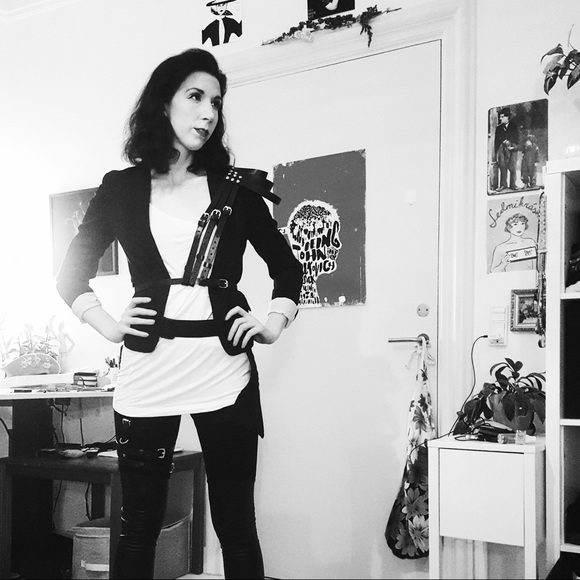 Meet your Posher, Lynda - Picture 10 of 12